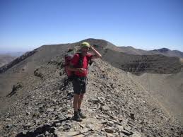 Quels sont les effets du soleil sur les yeux pendant un trekking au Maroc ?