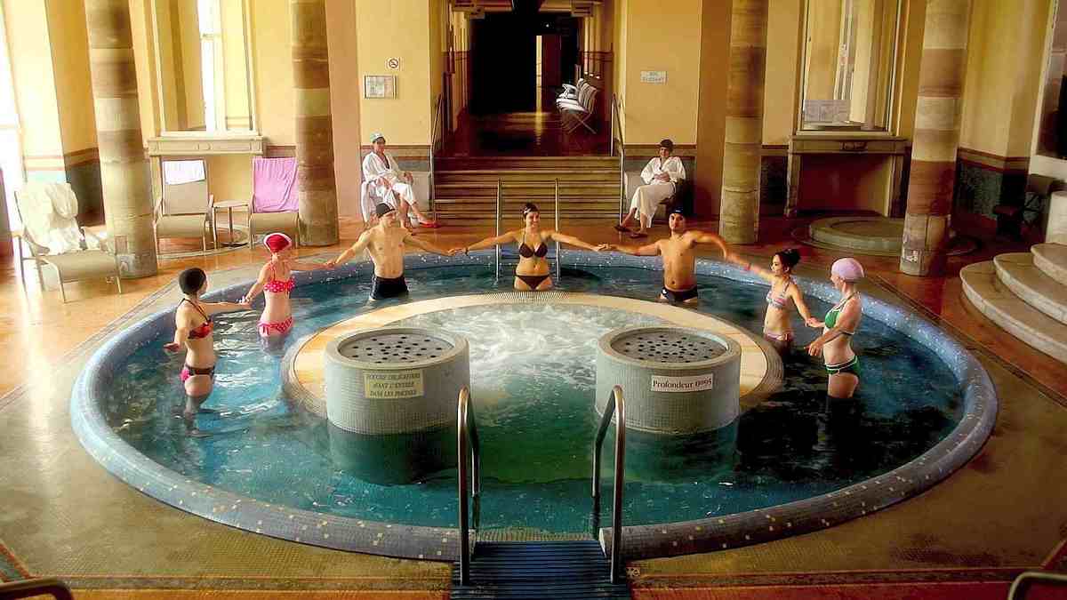 Néris les Bains pourquoi la ville thermale a autant de succès ? Voyages Authentiques